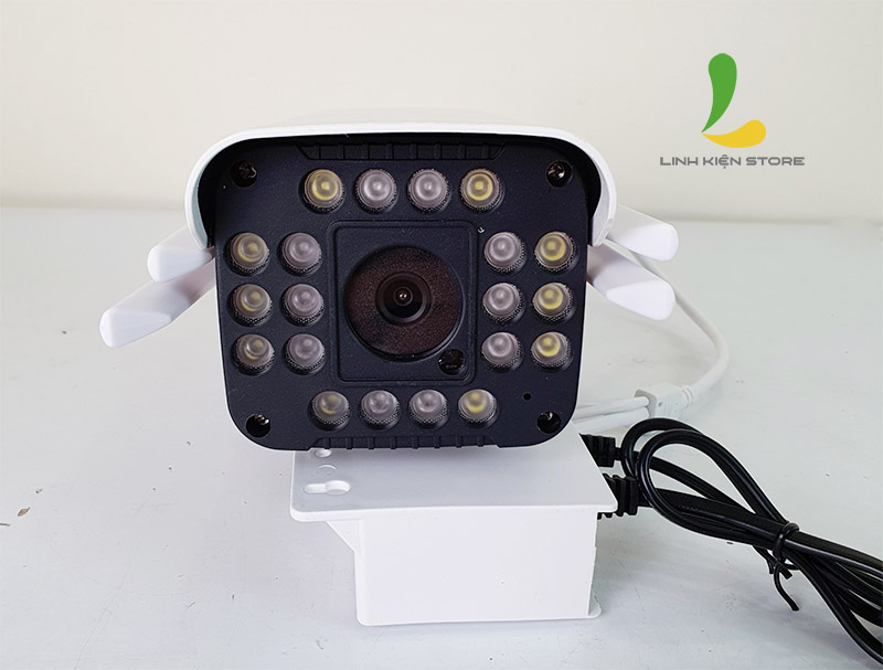 Camera giám sát được trang bị cả đèn Led và đèn hồng ngoại