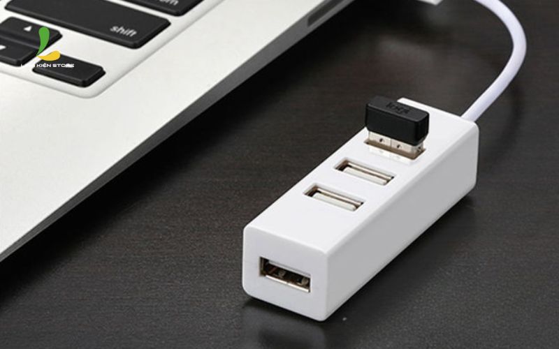 Cau-tao-tu-nhua-ABS-chac-chan-ben-bi-Bo-chia-USB-4-cong-Micro-USB-2-0-hinh-chu-nhat