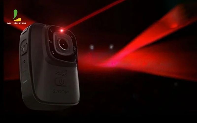 Den-laser-ho-tro-dieu-chinh-goc-quay-Camera-hanh-trinh-SJCAM-A10