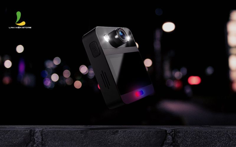 A20-duoc-trang-bi-man-hinh-cam-ung-Camera-hanh-trinh-SJCAM-A20-Body-Camera