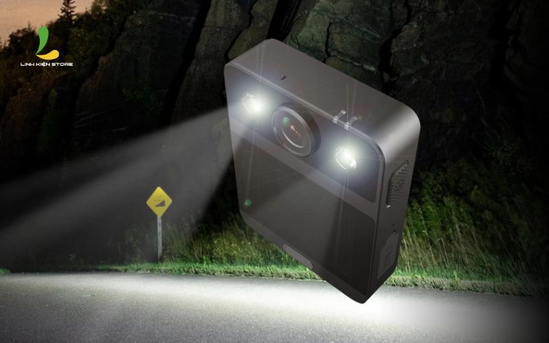 Do-sang-LED-ho-tro-su-dung-tot-ban-dem-Camera-hanh-trinh-SJCAM-A20-Body-Camera