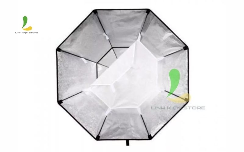 Lop-vai-ben-trong-co-kha-nang-phan-quang-tot-Softbox-bat-giac-Godox-120cm-BW120