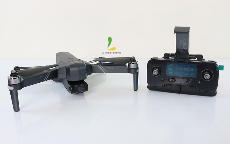 Flycam mini F11S 4K Pro sở hữu động cơ mượt mà